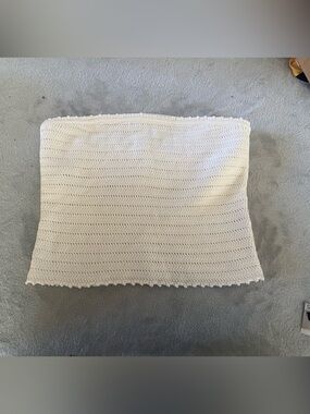 Abercrombie & Fitch White Crochet Strapless Crop Top